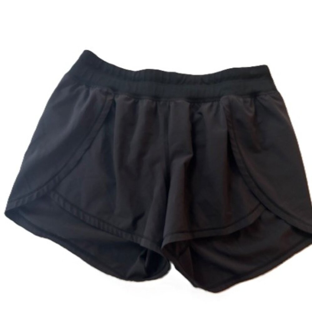 Lululemon black shorts